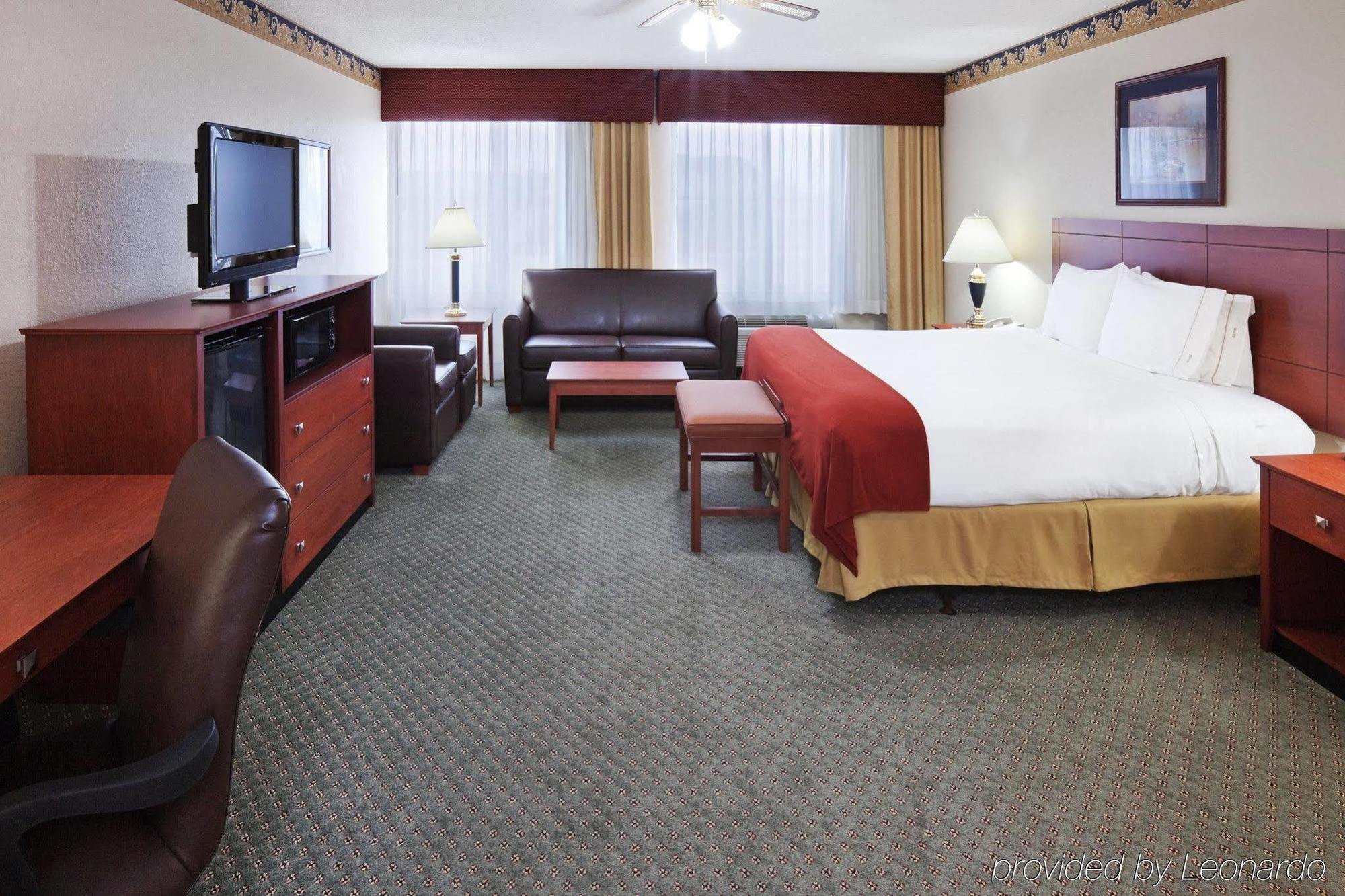 Holiday Inn Express Hotel & Suites Dallas Lewisville, An Ihg Hotel Room photo
